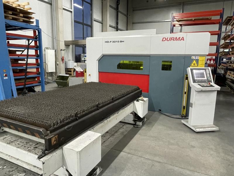 Fiberlaser, Faserlaser-Schneidanlage mit Flachbett und Rohrlaser 