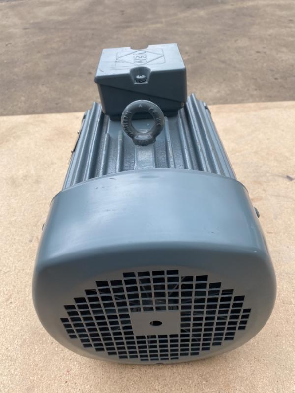 Drehstrom Elektromotor 0,9/3,6 kW Dahlandermotor  Kraftstrommotor, E-Motor, Käfigläufer