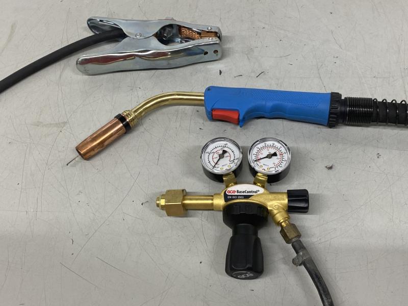 MIG / MAG Impuls Schutzgasschweißgerät