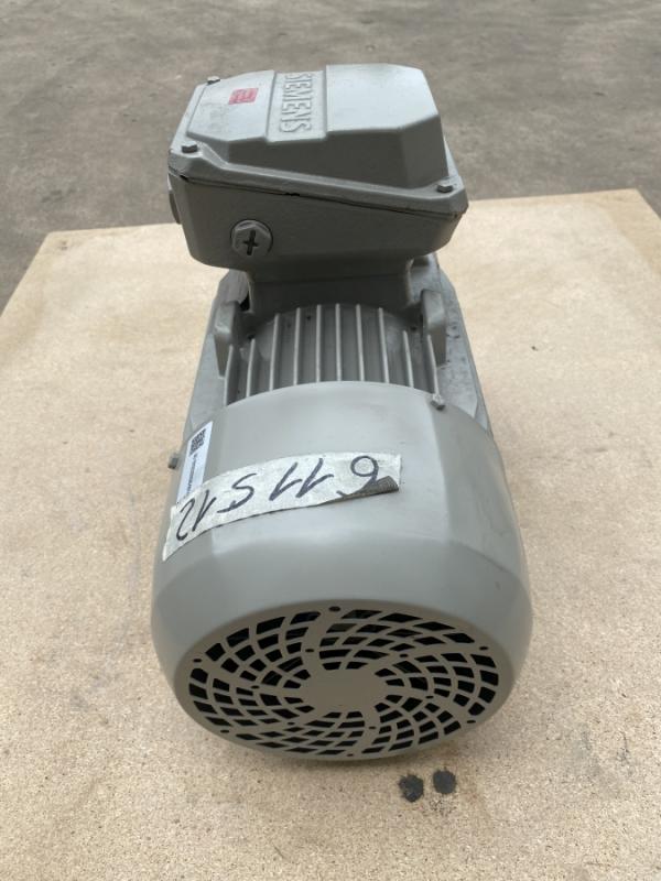 Drehstrom Elektromotor 3 kW Drehstrommotor Kraftstrommotor, E-Motor, Käfigläufer, Asynchronmotor Drehstrom Elektromotor 3 kW Drehstrommotor Kraftstrommotor, E-Motor, Käfigläufer, Asynchronmotor