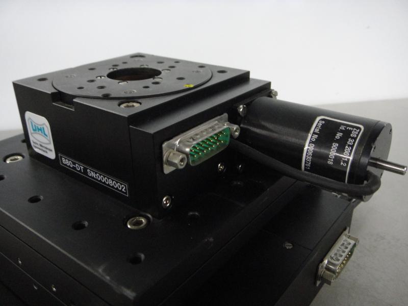 Kreuztisch mit aufgebautem Drehtisch und Schrittmotor-Antrieb, Rundtisch, Teilapparat