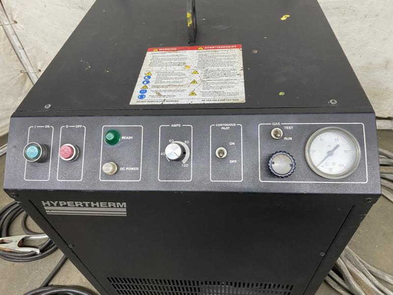 Plasmaschneidgerät mit Maschinenbrenner für Brennschneidmaschine