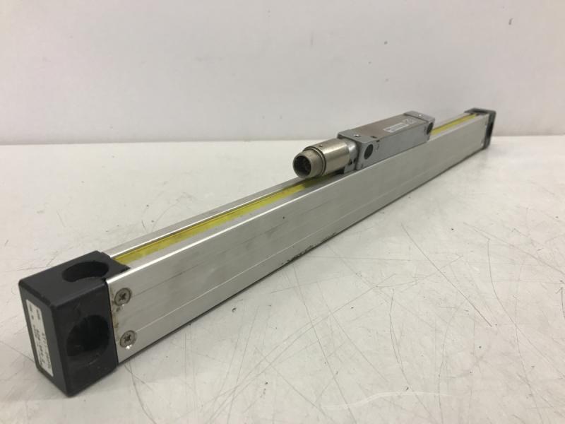 Glasmaßstab, inkrementales Längenmesssystem, Linear Scale, Maßstab mit Glaslineal für Positionsanzeige Glasmaßstab, inkrementales Längenmesssystem, Linear Scale, Maßstab mit Glaslineal für Positionsanzeige