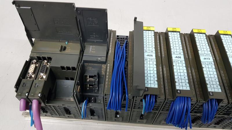 SPS Speicherprogramierbare Steuerung mit I/O Modulen und Ethernet (LAN) Anschluss