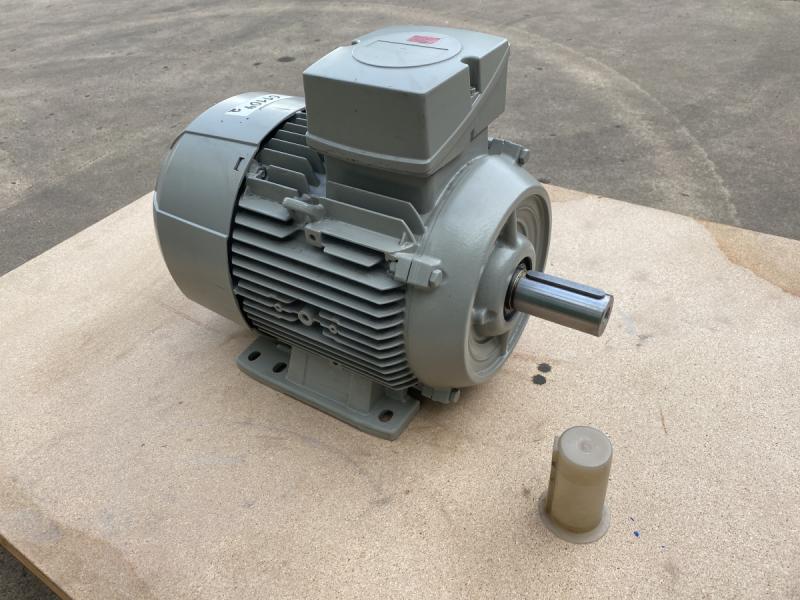 Drehstrom Elektromotor 5,5 kW Drehstrommotor Kraftstrommotor, E-Motor, Käfigläufer, Asynchronmotor