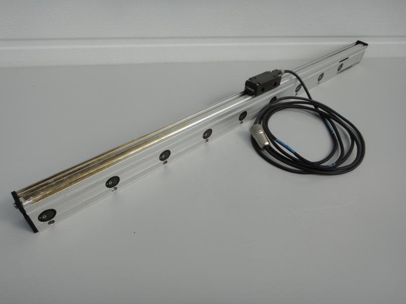 Glasmaßstab, inkrementales Längenmesssystem, Linear Scale, Maßstab mit Glaslineal für Positionsanzeige Glasmaßstab, inkrementales Längenmesssystem, Linear Scale, Maßstab mit Glaslineal für Positionsanzeige